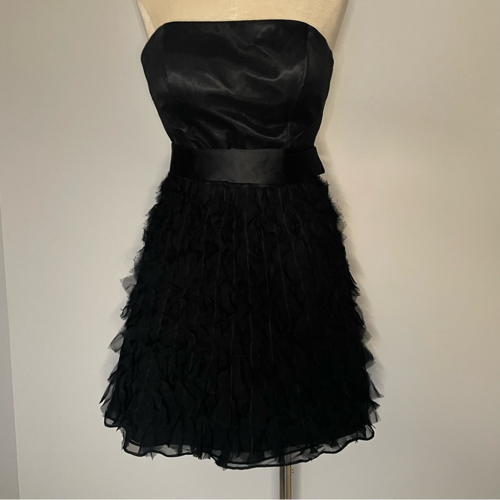Nina Canacci black silk ruffle skirt strapless short dress size 6